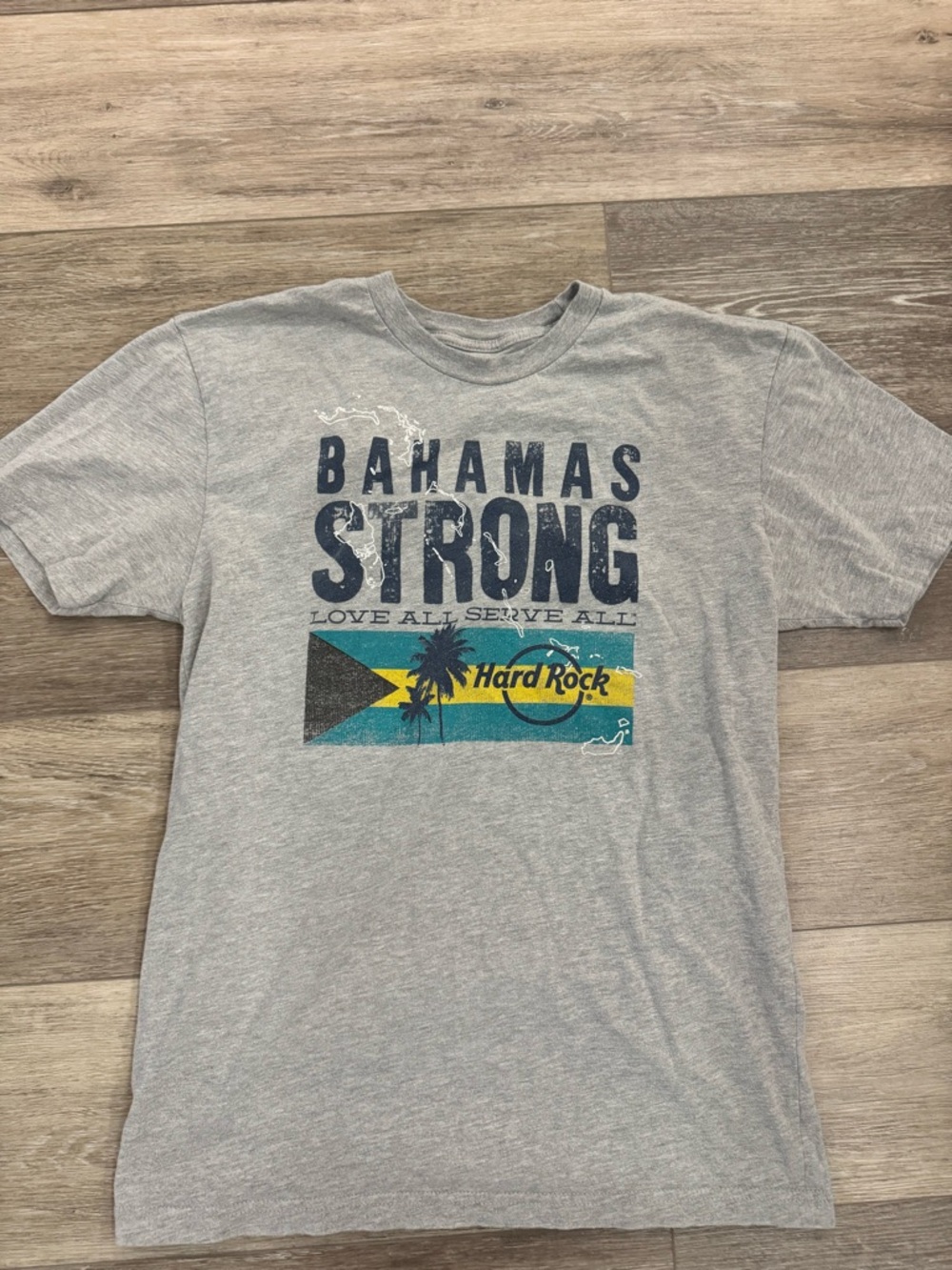 Hard Rock Cafe Gray 'Bahamas Strong' Graphic Tee with Yellow & Teal Flag Accents